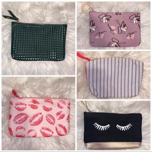 bundle of ipsy makeup bags